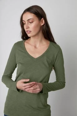 Velvet By Graham & Spencer BLAIRE ORIGINAL SLUB TEE Womens