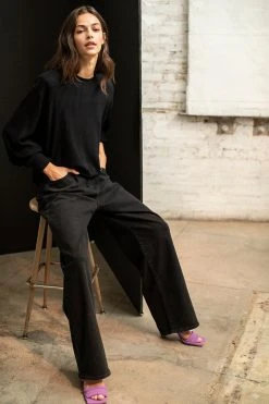 Velvet By Graham & Spencer VISTA CREW NECK TOP Womens