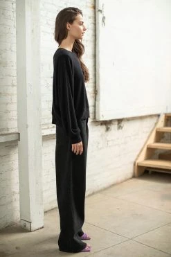 Velvet By Graham & Spencer VISTA CREW NECK TOP Womens