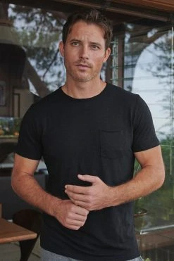 Velvet By Graham & Spencer Mens CHAD RAW EDGE COTTON SLUB POCKET TEE