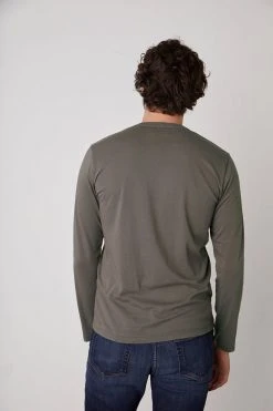 Velvet By Graham & Spencer ALVARO COTTON JERSEY HENLEY Mens