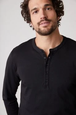 Velvet By Graham & Spencer Mens ALVARO COTTON JERSEY HENLEY