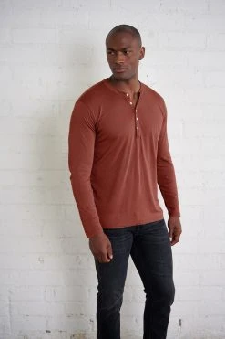 Velvet By Graham & Spencer ALVARO COTTON JERSEY HENLEY Mens