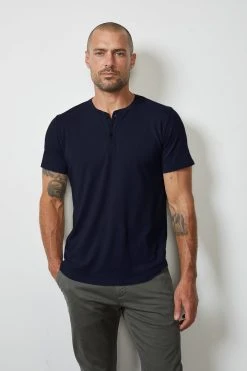 Velvet By Graham & Spencer FULTON SHORT SLEEVE HENLEY Mens