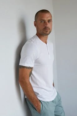 Velvet By Graham & Spencer FULTON SHORT SLEEVE HENLEY Mens