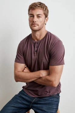 Velvet By Graham & Spencer Mens FULTON SHORT SLEEVE HENLEY