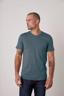 Velvet By Graham & Spencer SAMSEN WHISPER CLASSIC V-NECK TEE Mens 54 Velvet By Graham & Spencer SAMSEN WHISPER CLASSIC V-NECK TEE Mens