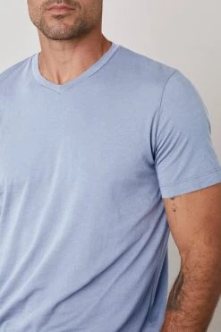 Velvet By Graham & Spencer SAMSEN WHISPER CLASSIC V-NECK TEE Mens