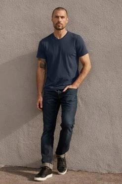 Velvet By Graham & Spencer SAMSEN WHISPER CLASSIC V-NECK TEE Mens