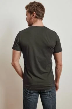 Velvet By Graham & Spencer Mens SAMSEN WHISPER CLASSIC V-NECK TEE