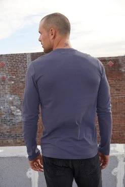 Velvet By Graham & Spencer SKEETER WHISPER CLASSIC CREW NECK TEE Mens