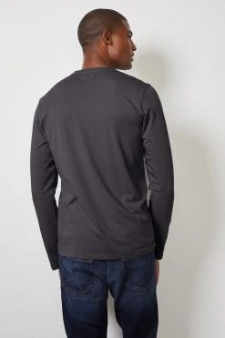 Velvet By Graham & Spencer SKEETER WHISPER CLASSIC CREW NECK TEE Mens