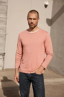 Velvet By Graham & Spencer SKEETER WHISPER CLASSIC CREW NECK TEE Mens