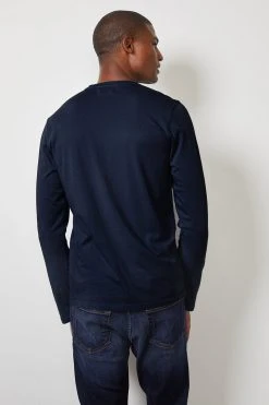 Velvet By Graham & Spencer SKEETER WHISPER CLASSIC CREW NECK TEE