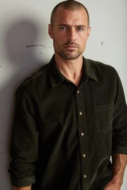 Velvet By Graham & Spencer Mens CAREY CORDUROY BUTTON-UP SHIRT