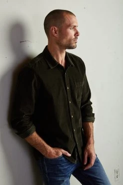 Velvet By Graham & Spencer Mens CAREY CORDUROY BUTTON-UP SHIRT