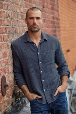 Velvet By Graham & Spencer Mens ELTON COTTON WOVEN BUTTON-UP SHIRT